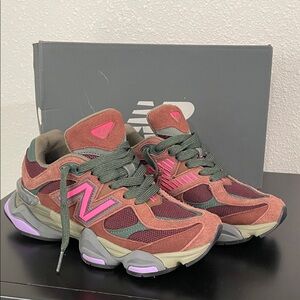 2022 New Balance 9060 Sneakers Burgundy Pink Colorway Men’s SZ 5.5 fits WMS SZ 7